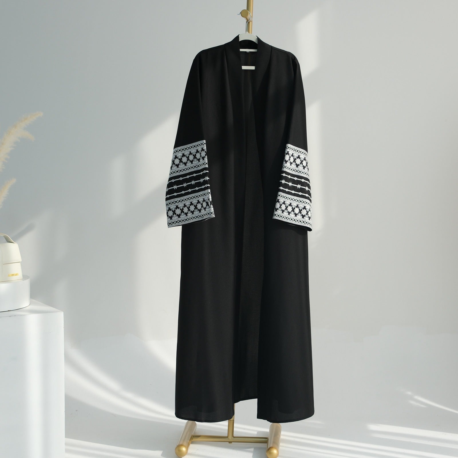 Jashan Linen Abaya (Black)
