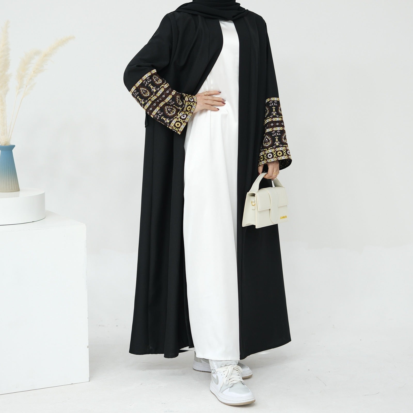 Hazera Linen Abaya (Black)